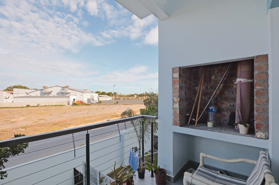 2 Bedroom Property for Sale in Table View Western Cape